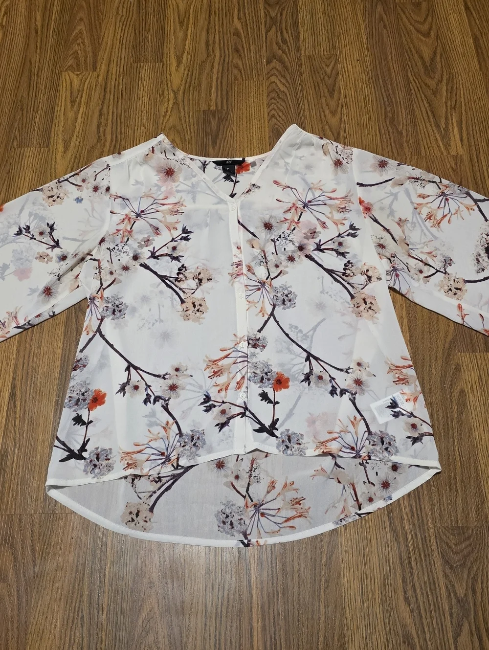H&M Size 6 Cherry Blossom Floral Button Down Blouse Flowy Lightweight Top D79 - Picture 4 of 9